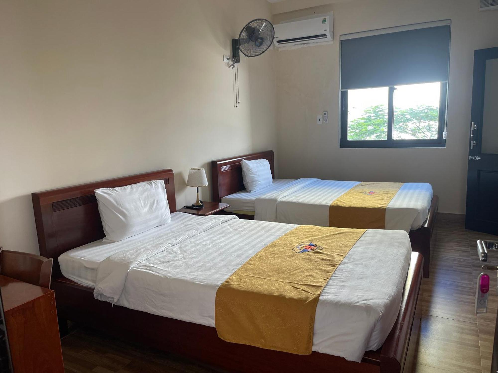 Khach San Hoa Binh Quang Tri Hotel Dong Ha Exterior photo