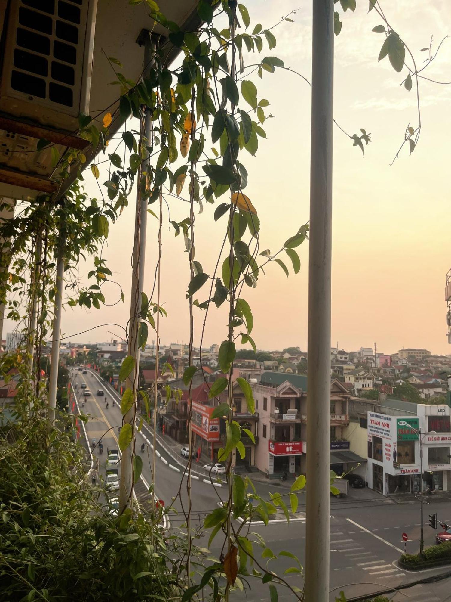 Khach San Hoa Binh Quang Tri Hotel Dong Ha Exterior photo